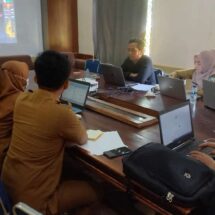 Pemkab Konut Latih OPD Programkan Website dan Menulis Berita